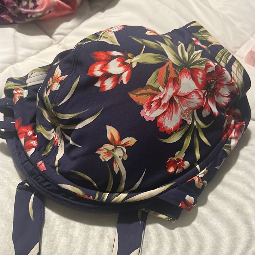 Birdsong Tropical Floral Bikini Top size 36I